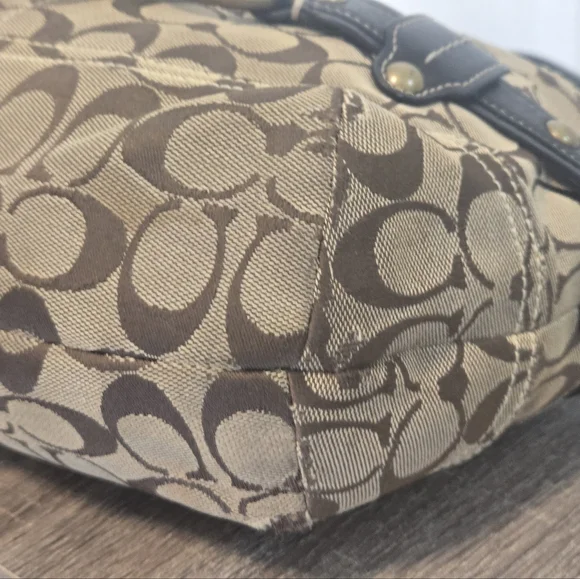 Coach Signature Ergo Belted Hobo - Picture 12 of 16